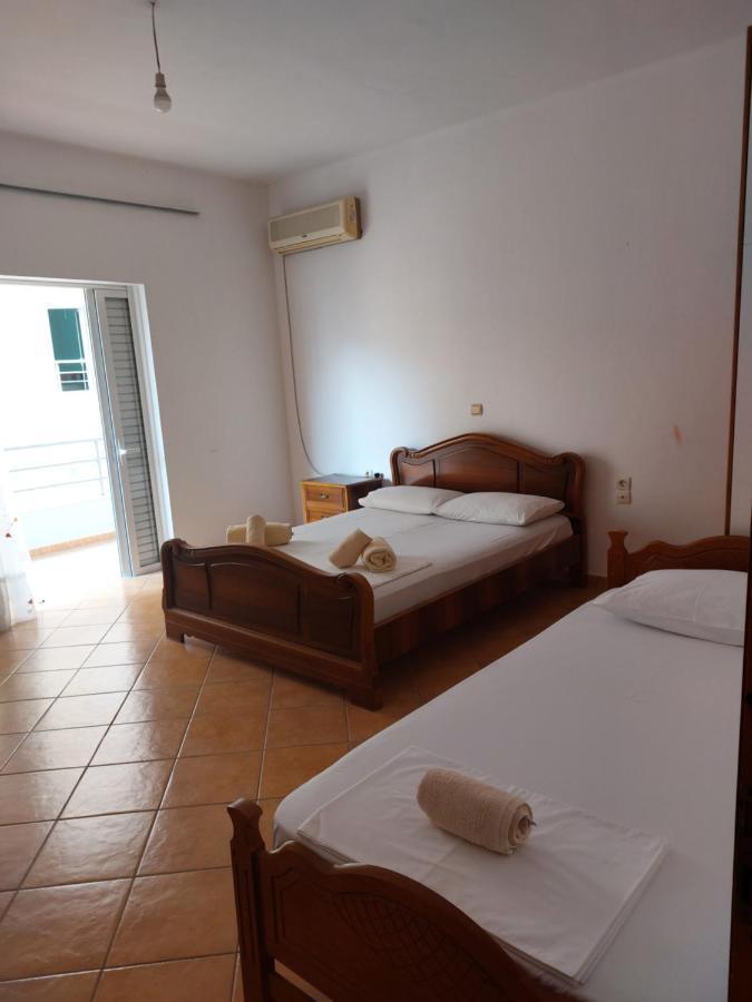 Family Apartments Sarandë 外观 照片