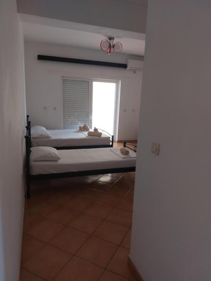 Family Apartments Sarandë 外观 照片